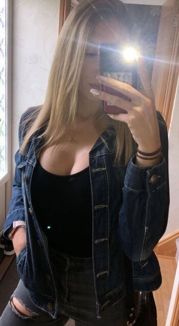 Caitlin beevers image
