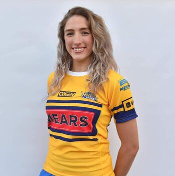 Caitlin beevers image