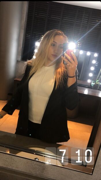 Caitlin beevers image