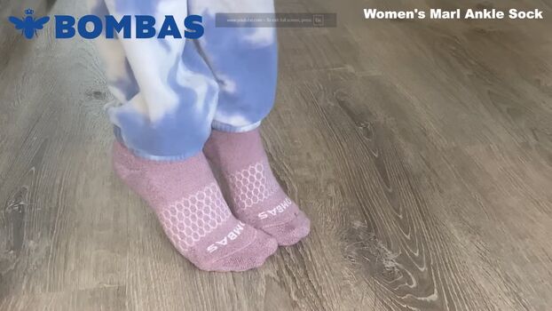 Caitlin Marie Reacts