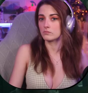 Caitlin marie reacts image