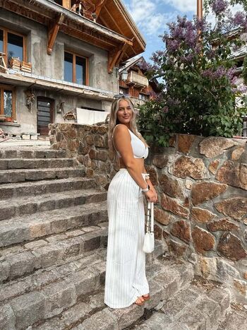 Caitlin perriam image