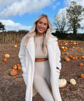 Caitlin perriam image