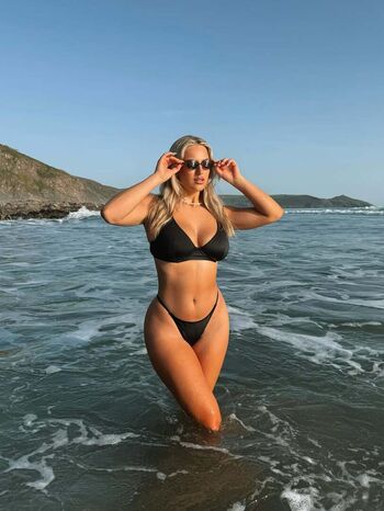 Caitlin perriam image