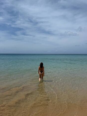 Camila coutinho image