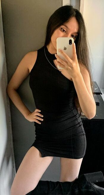 Camila riquelme image