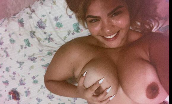 Camilaferreirai image