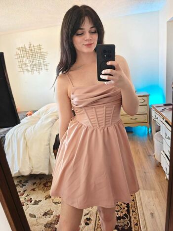 Camillaisadoll image