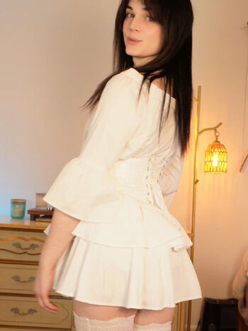 Camillaisadoll image