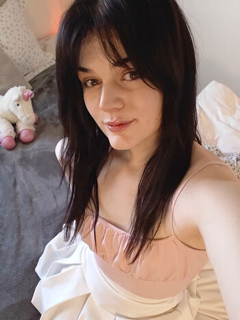 Camillaisadoll image