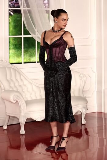 Cara delevingne page 2 image