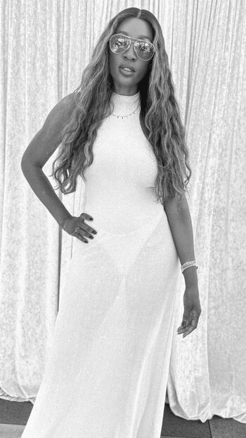 Cari champion image