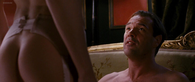 Carice van houten image