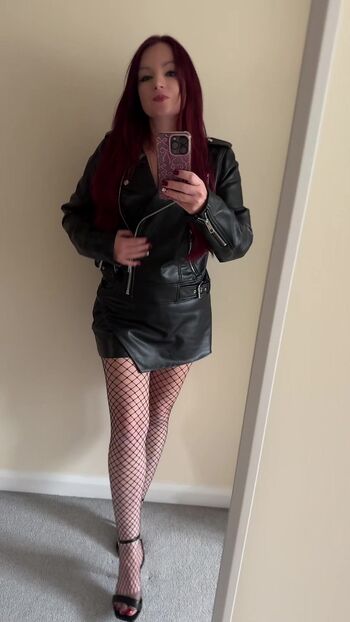 Carla anne bloom image