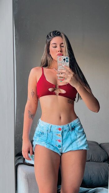 Carla evellyn image