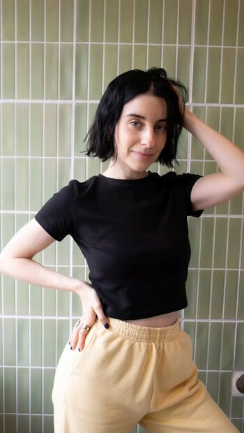 Carly incontro page 3 image