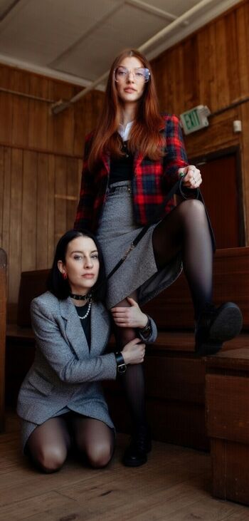 Carly incontro image