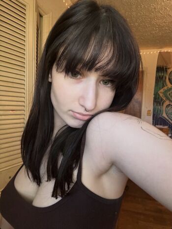 Carly mariss image