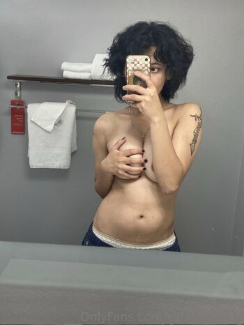 Carmennl0ve image
