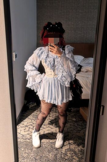 Carmilla roux image