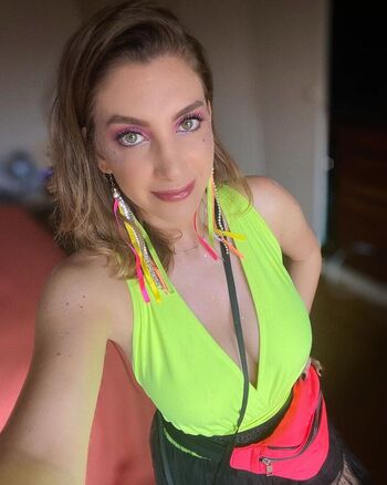 Carol moreira image