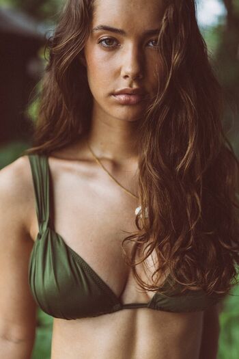 Carolina azevedo image