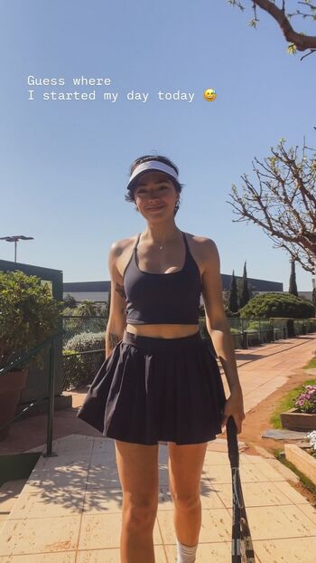 Carolina oliveira image