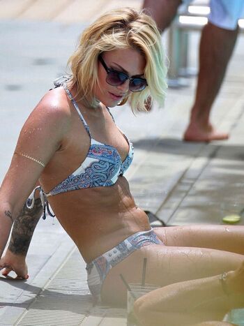Caroline receveur image