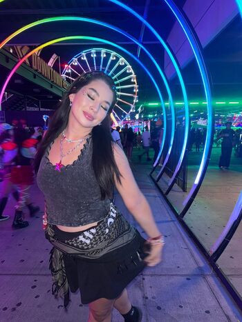 Carolinekwan image