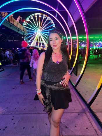 Carolinekwan image
