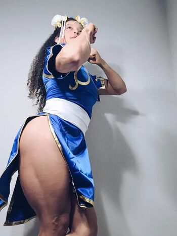 Carolyne marquez image