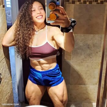 Carolyne marquez image