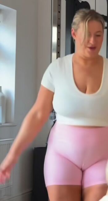 Carys whittaker / busybeecarys