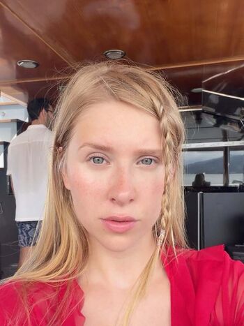 Cela lopes page 2 image