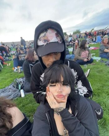 Celeste triplex 1 image