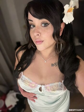 Celina x31 1 image