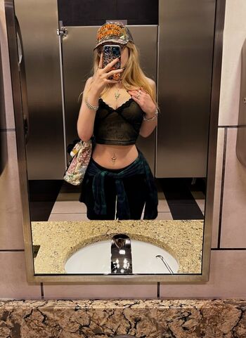 Cemeteryfaerie image