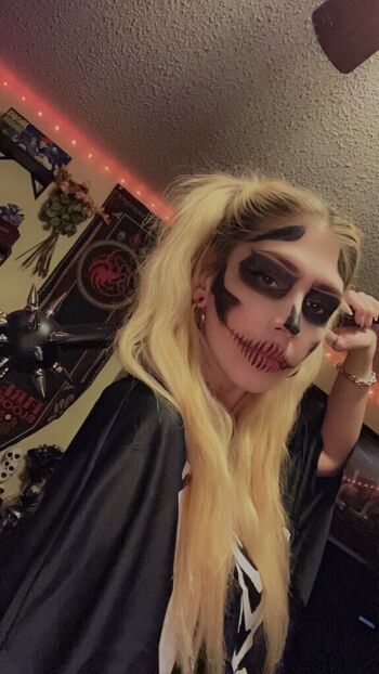 Cemeteryfaerie image