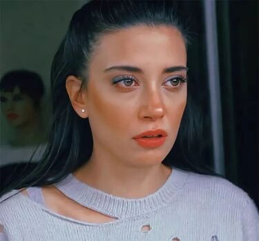 Ceren yalazolu image