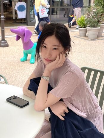 Chaeryeong page 3 image