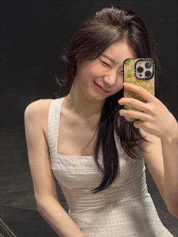 Chaeryeong page 2 image