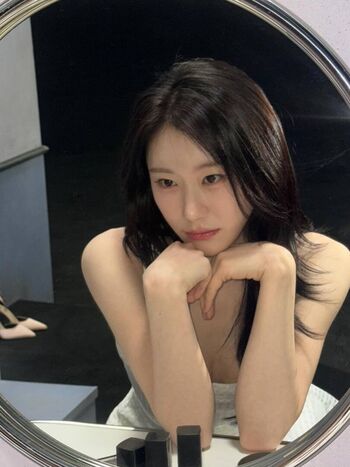 Chaeryeong page 2 image
