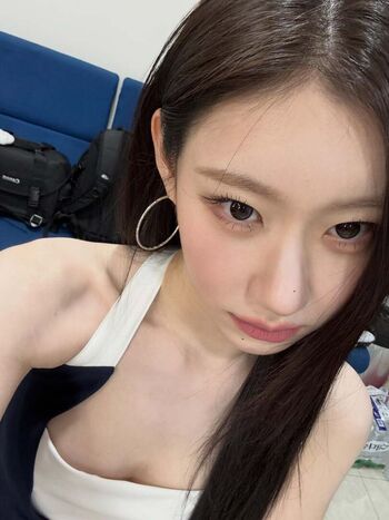 Chaeryeong page 2 image