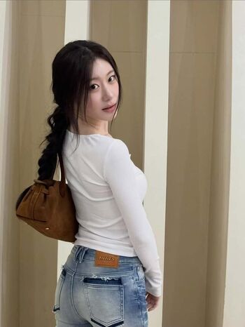 Chaeryeong image