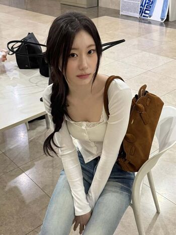 Chaeryeong image