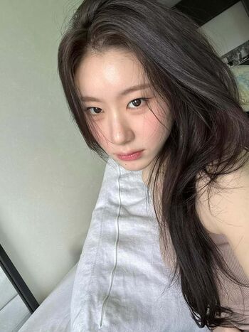 Chaeryeong image