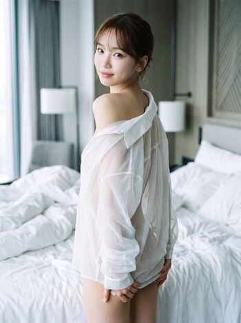 Chaewon image