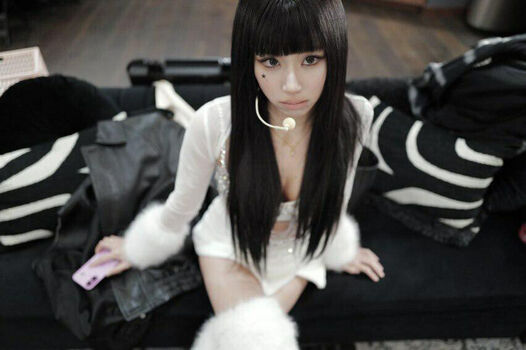 Chaeyoung page 3 image