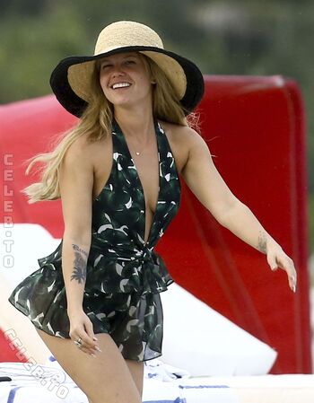 Chanel west coast image