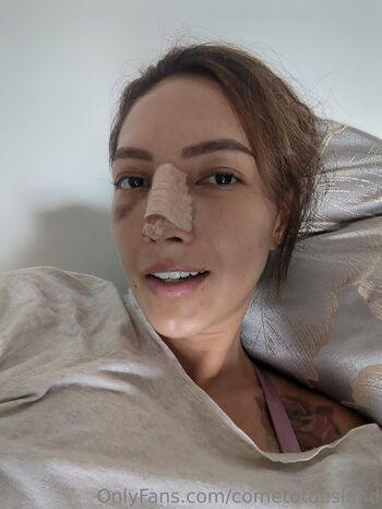 Charlene_soles/cometotoesland